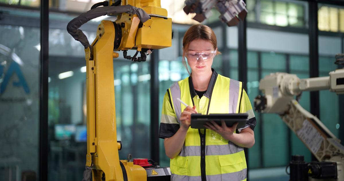 From Floor to File Cabinet: How OSHA Certification Impacts Your HR Priorities